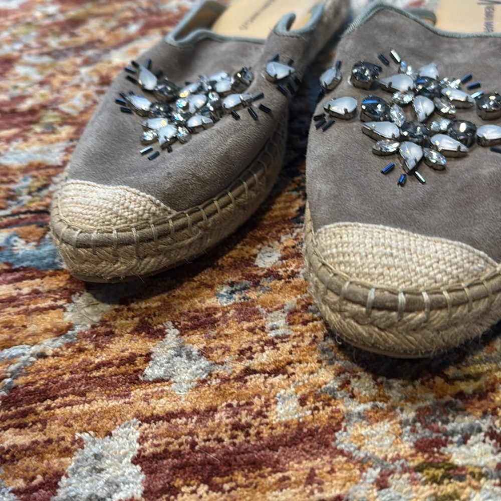 NEIMAN MARCUS jeweled espadrille mules 8 - Picture 5 of 9